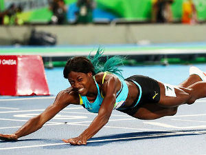 Шона Милер скоком до златне медаље на 400 метара
