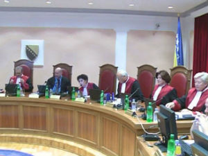 Уставни суд БиХ оспорава референдум у РС