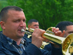 Концерт трубача Дејана Јевђића у затвору у Нишу