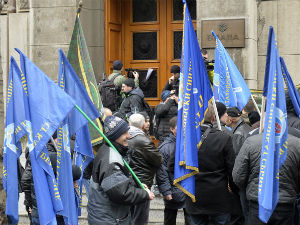 Два скупа испред Владе, без инцидената