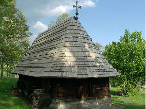 Тихе и скромне цркве брвнаре