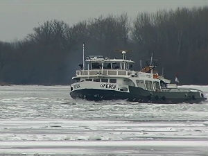 Још два ледоломца стижу из Мађарске