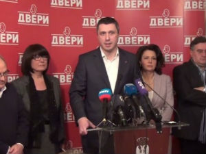 Обрадовић унапред потписао и оверио оставку