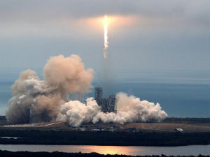 Револуционарни успех за „Спејс икс“, први пут у историји лансирана коришћена ракета