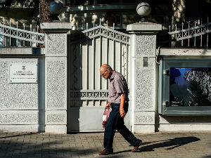 Полемика о повлачењу српских дипломата из Скопља