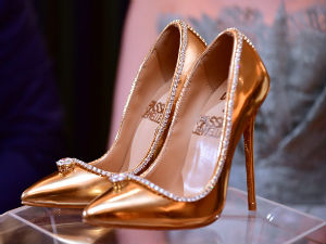 Ципеле од 17 милиона долара – кожа, свила, злато, дијаманти