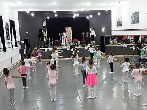 Право на сутра: Школа балета и млади глумци
