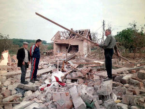 8. мај – нови напад на Ниш, у Ужицу уништена зграда поште