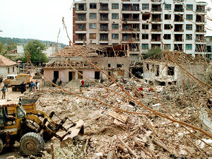 28. мај – напад на индустријску зону Алексинца