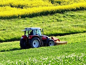 Ове године пет позива пољопривредницима да конкуришу за средства из ИПАРД фондова