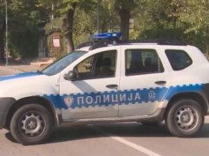 Полиција у РС грађане спровела кући, убрзо их опет затекла на улици