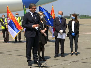 Испраћај прва четири авиона помоћи Србије Италији, уз поруку: Храбро, ми смо уз вас