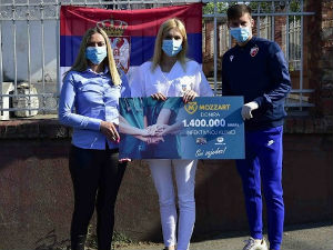 Фудбалери Звезде и "Моцарт" донирали Инфективној клиници 1,4 милиона динара