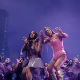 Плес испод „кише“ ножева -  Лејди Гага и Аријана Гранде