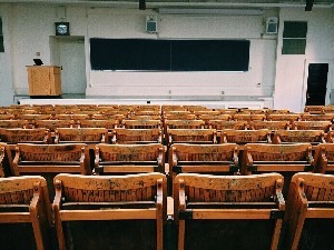 Да ли факултети губе битку са алтернативним видовима образовања?