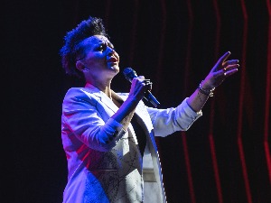Амира Медуњанин очарала Београђане на првом од три концерта у Комбанк дворани