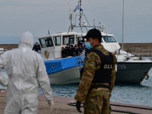 Мигранти се искрцали на грчко острво Самос, шестогодишњи дечак мртав