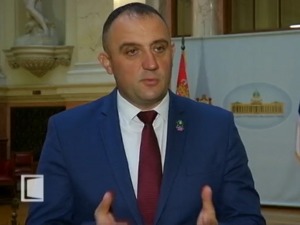 Вујадиновић: Појачати сарадњу са дијаспором и Србима у региону 