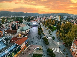 Јутарњи програм из три студија