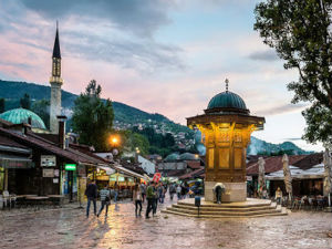 Сарајево, полиција трага за Деда Мразом