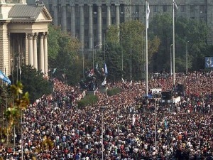 Дебата која траје - револуција или пуч