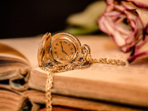 	Старинарница