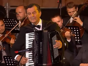  1001 Траг - Љубишино коло - Љубиша Павковић 