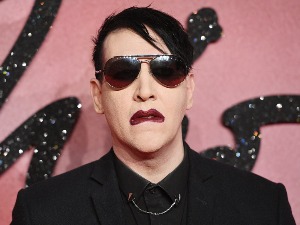 Мерилин Менсон остао без издавачке куће након оптужби за злостављање