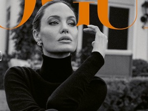 Анђелина Џоли на насловној страни Вога