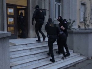 Ухапшен на ауто-путу са 270 килограма марихуане