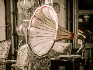 	Винил - Три девојке ружу брале - Коча Сарчански  