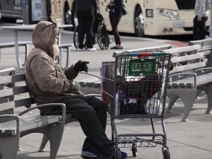 Мраз у Немачкој убија бескућнике - избегавају смештај из страха од короне