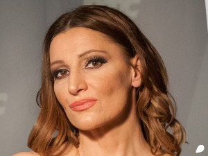 	Медаљон - Мира Шкорић 