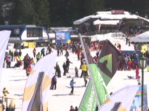 Копаоник и даље препун скијаша, појединима због непоштовања мера одузимане ски-карте