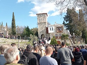 Умировљени епископ Атанасије сахрањен у манастиру Тврдош