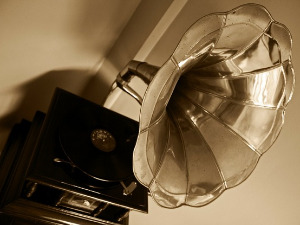 Винил - Бего ли бего, ја шалваре немам - Тихомир Тика Ћурчић