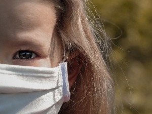 Деца са тешком клиничком сликом лече се у Институту за мајку и дете, које симптоме имају