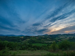 Стижу облаци, али и мало топлији ваздух