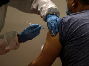 Ускоро нова опција на е-Управи, потврду о вакцинацији моћи ћете да поручите на мејл