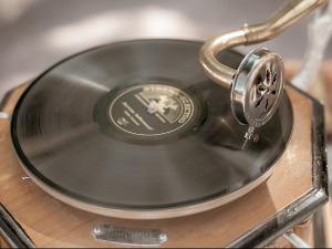 Винил - Ај од кад сам те драги заволела - Ангелина Влајковић и оркестар Београд 