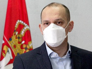 Лончар: Јавна набавка витаминских пакета у складу са законом