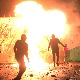 Демонстранти у Белфасту запалили аутобус и аутомобиле – Џонсон дубоко забринут