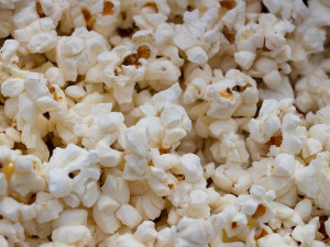 	Радио драма: Зашто се кокице купују преко реда, 4. део