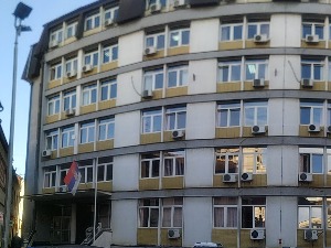 Обдукција утврдила – беба пронађена у контејнеру рођена жива, узрок смрти угушење