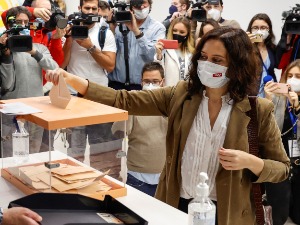 Изабела Дијаз Ајузо победница избора у Мадриду