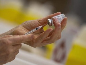 Препорука да млади од 16 и 17 година приме вакцину