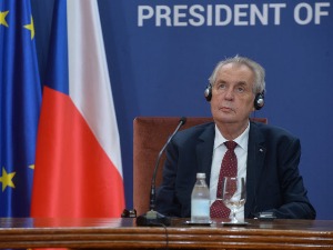 Земан: Саветовао сам Вучићу да не подлеже притисцима