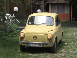 Ужичка професорка са фићом по Србији