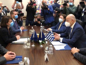 Дендијас: Грчка подржава дијалог Београда и Приштине