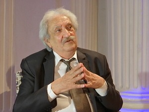 Перо Зубац : У "Мостарским кишама" су четири жене, откуцао сам је на туђој машини и туђем папиру